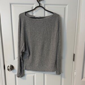 Evereve Grey Crew Neck Top